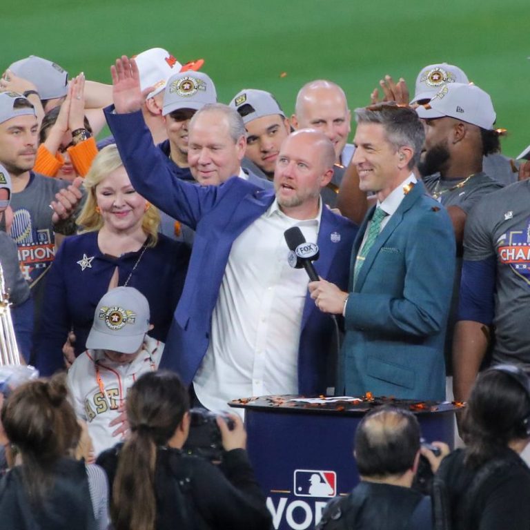 Astros, GM have ugly divorce six days after winning the World Series