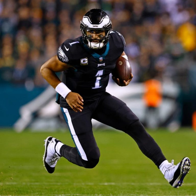 NFL Week 14 odds: Moneylines, point spreads, over/under