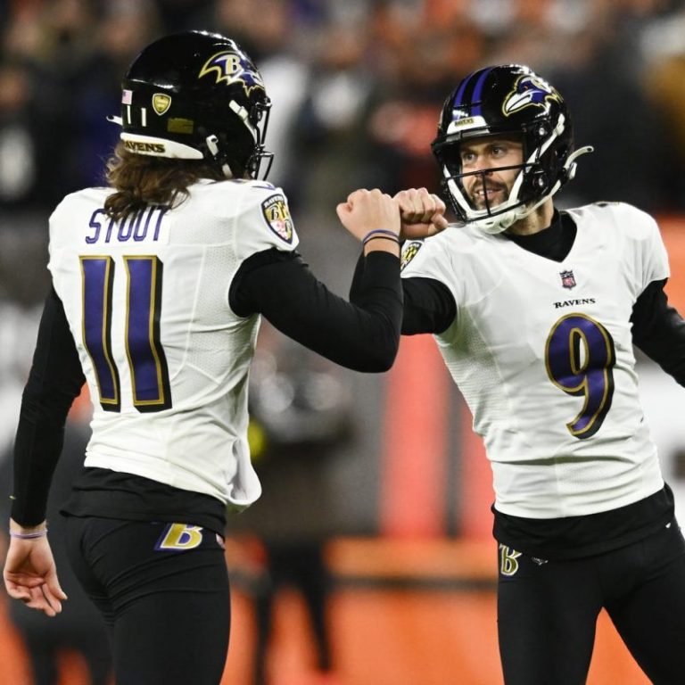 Falcons at Ravens: Predictions, picks and odds for NFL Week 16 matchup