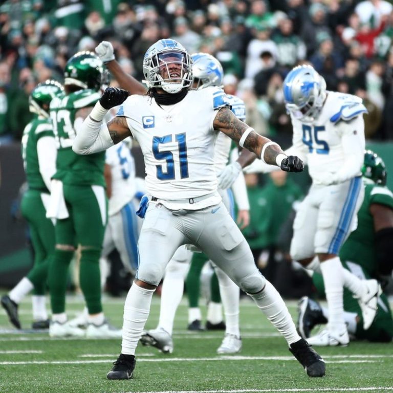 Lions keep playoff hopes alive with exhilarating comeback win over Jets