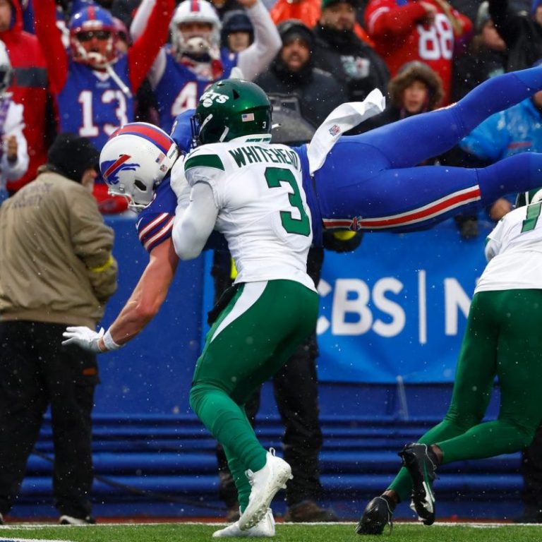 After 10 punts to start, Bills offense trudges past Jets in sloppy weather