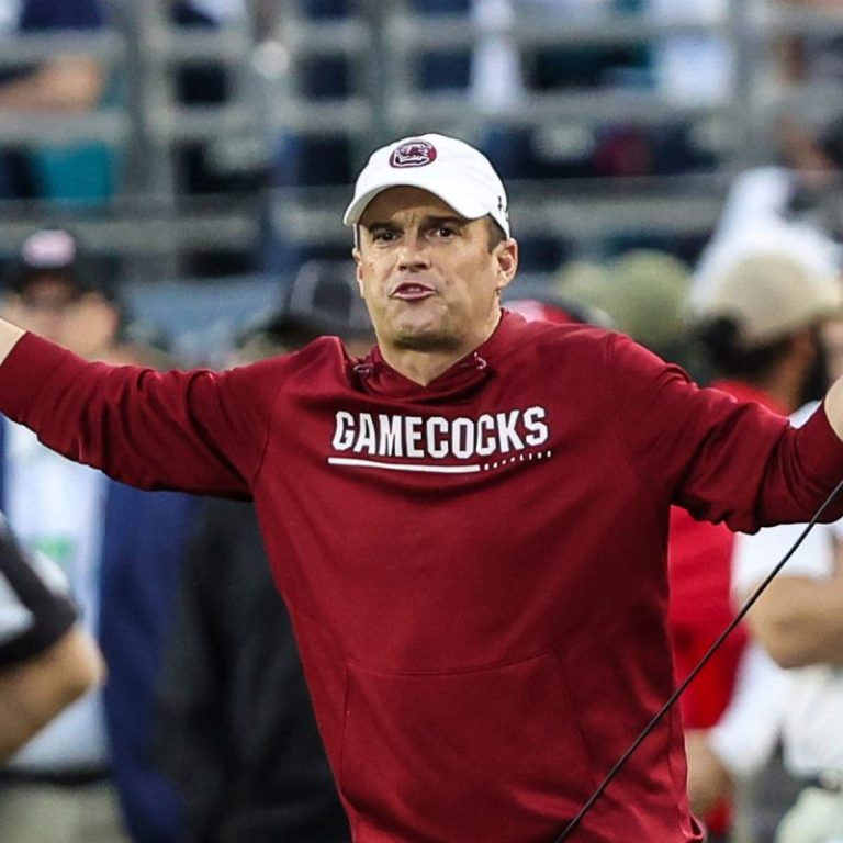 South Carolina coach not happy with Big Ten officials in Gator Bowl