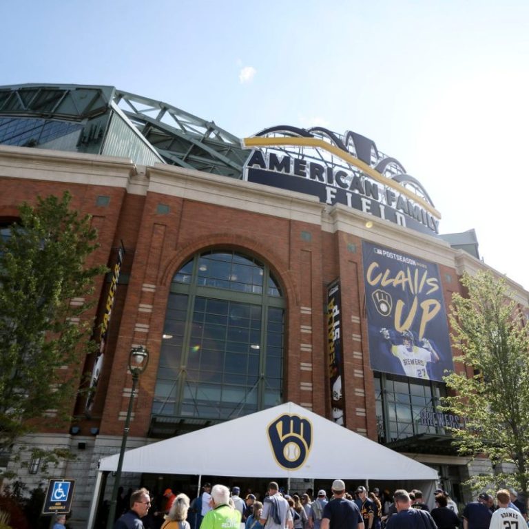 Man admits to stealing items from Brewers clubhouse at AmFam Field