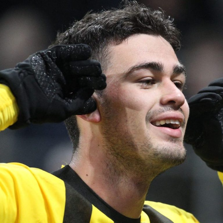 Amid controversy, USMNT star scores another game-winner off bench