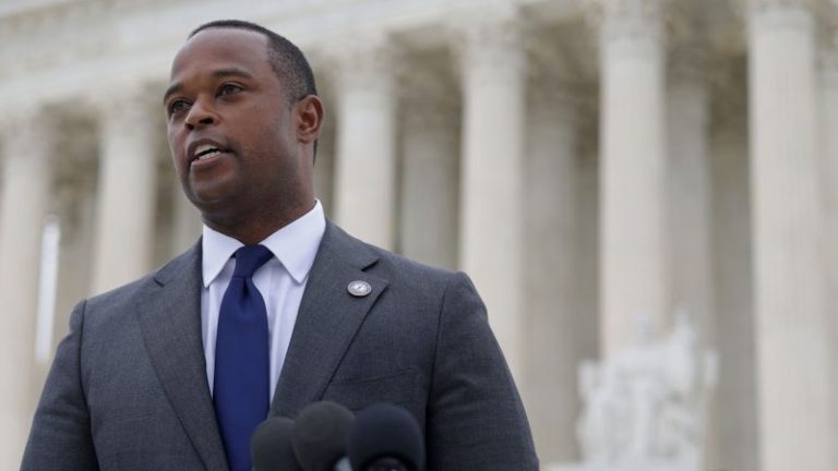 Rising GOP star vows to stand against ‘excesses of the Biden administration’ in quest to unseat Dem gov