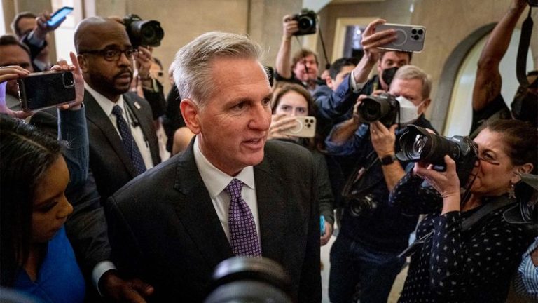 McCarthy loses House speakership in 4th round, splitting votes with Jeffries, Donalds