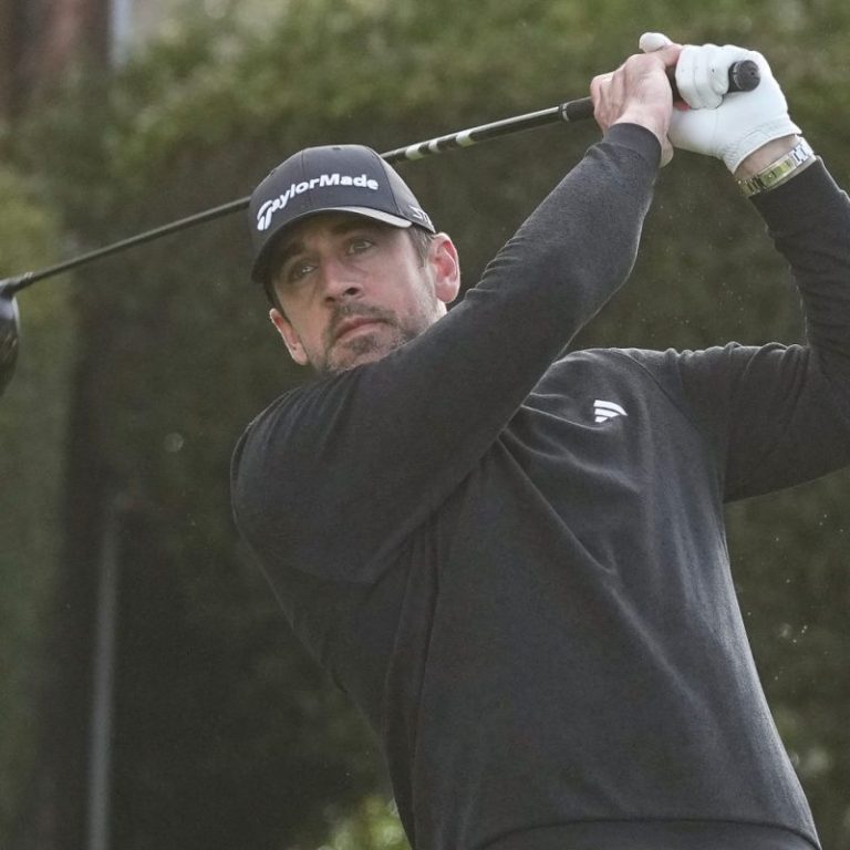 Aaron Rodgers trades football for golf, wins Pebble Beach Pro-Am