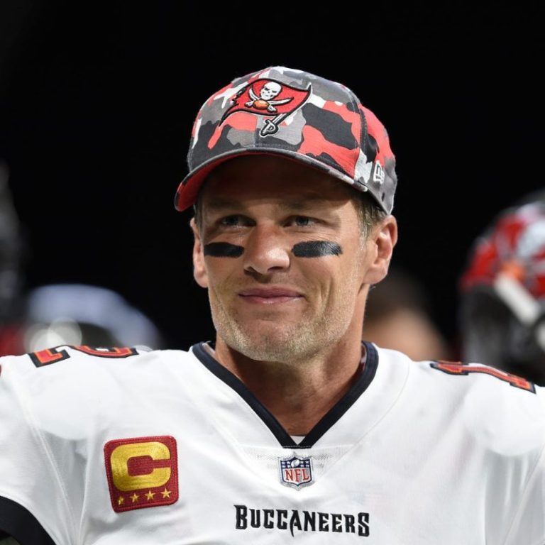 Report: Tom Brady officially files retirement paperwork to NFL