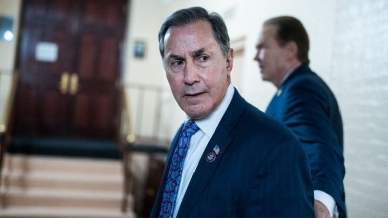 More than two dozen Democrats join GOP in opposing Biden gas stove ban