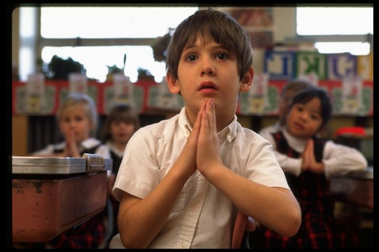 Education Department warns against schools encouraging private prayer, other religious activity
