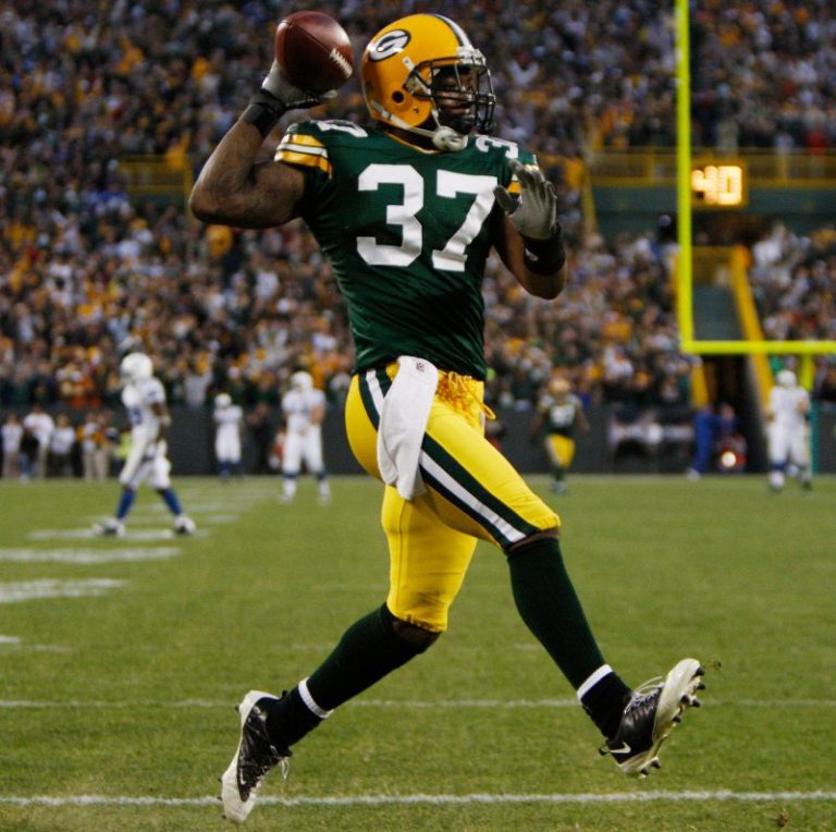 Former Packers safety wins election in Virginia Senate race