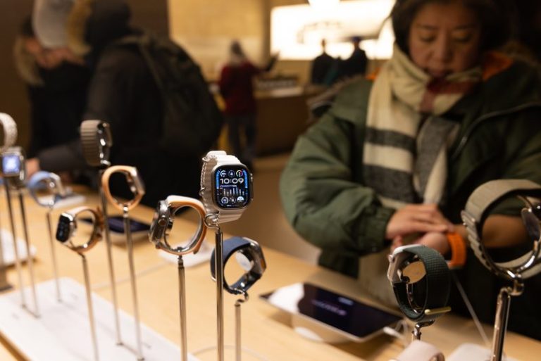 U.S. bans imports of certain Apple Watches that may infringe on patented pulse readers