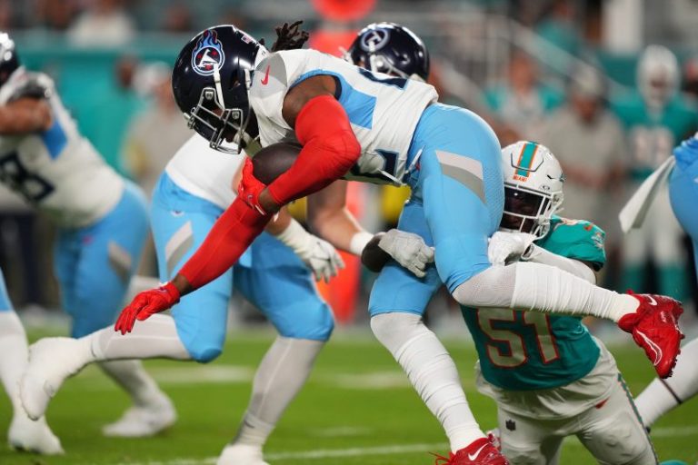 Winners and losers of Titans’ comeback upset of Dolphins