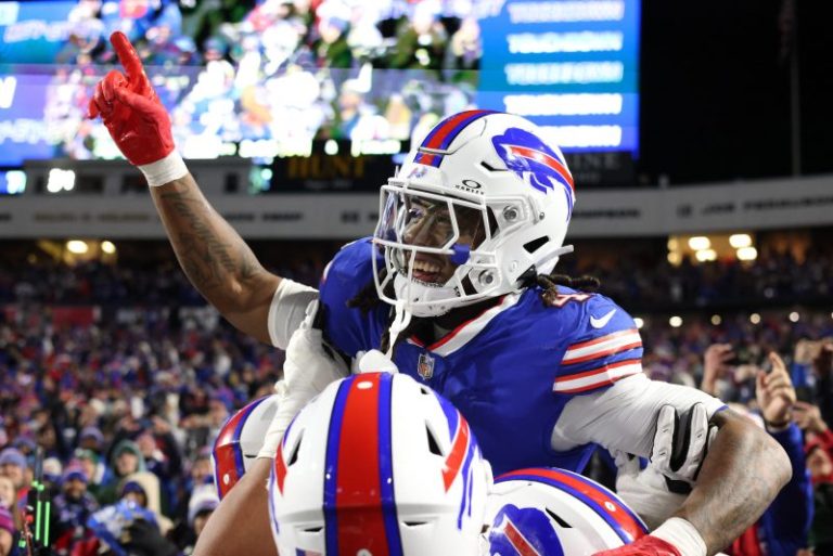 32 things we learned in NFL Week 15: One team strikes fear down stretch