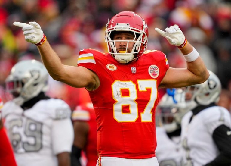 Chiefs coach Andy Reid addresses Travis Kelce’s sideline outburst