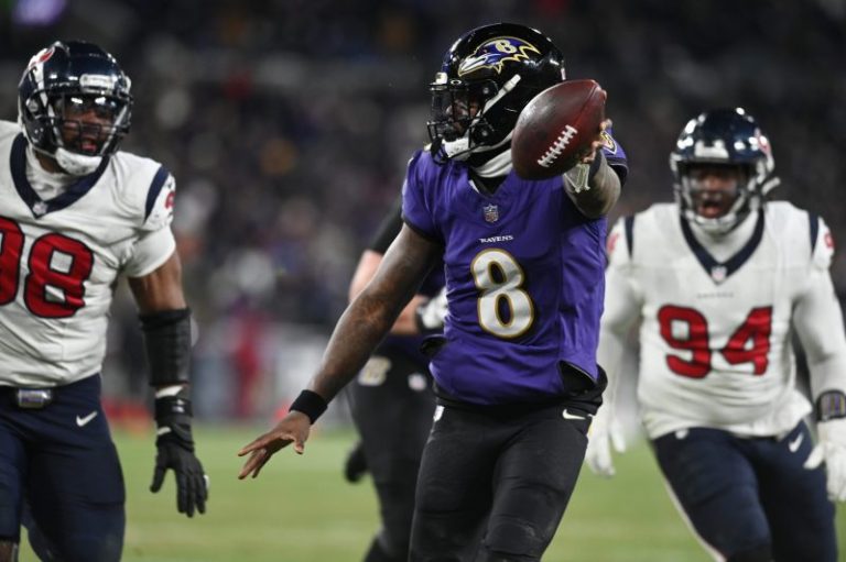 Lamar Jackson leads Ravens to AFC championship game