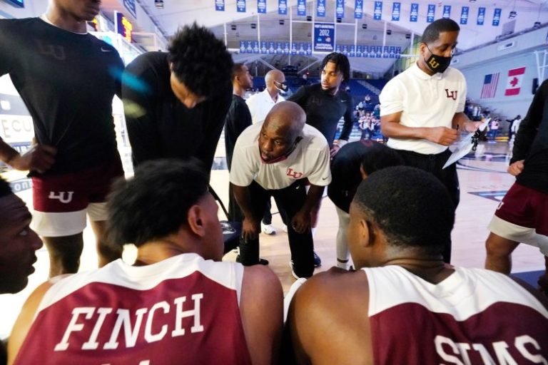 Former NBA star rips California college where he coaches basketball