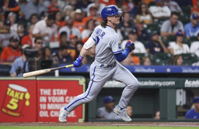 Royals, star shortstop agree to record-setting $289M contract extension