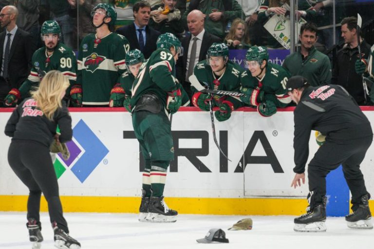 Hat tricks galore as Wild rally to top Canucks 10-7