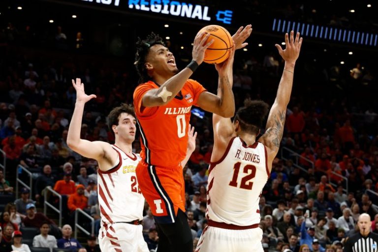 Amid controversy, Shannon pushes Illinois within one win of Final Four