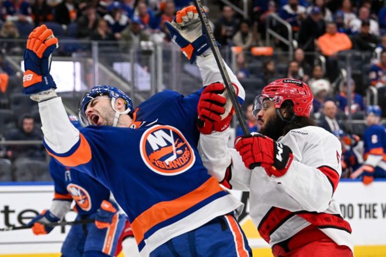 NHL teams in trouble: Why Lightning, Islanders, Capitals trail 3-0