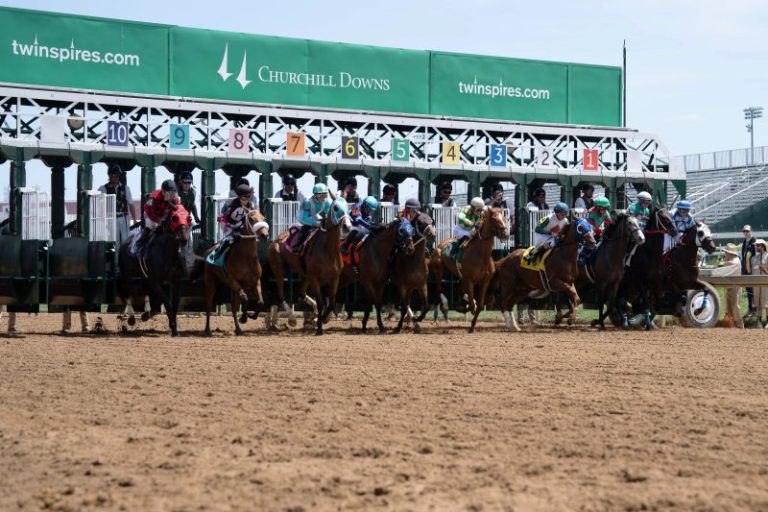 Two jockeys hospitalized after falling off horses at Churchill Downs