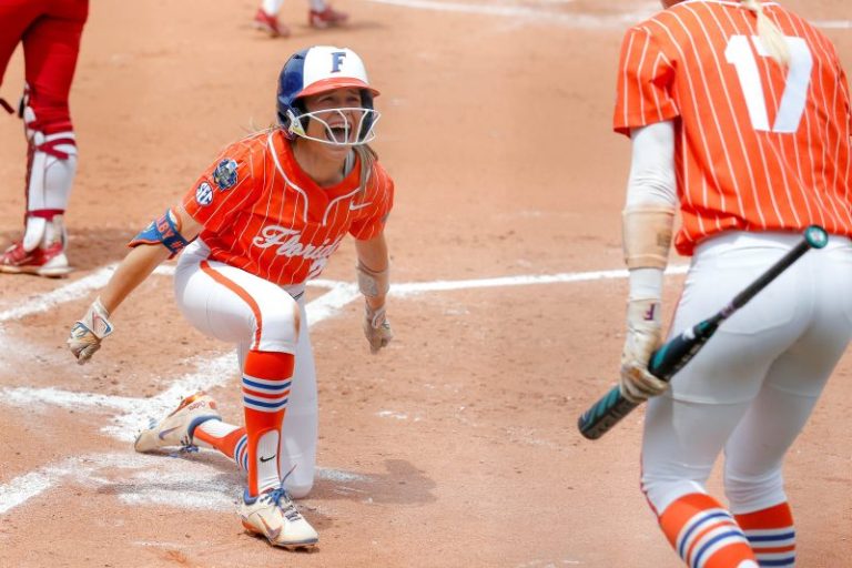 Florida blasts Oklahoma with home runs to force WCWS elimination game