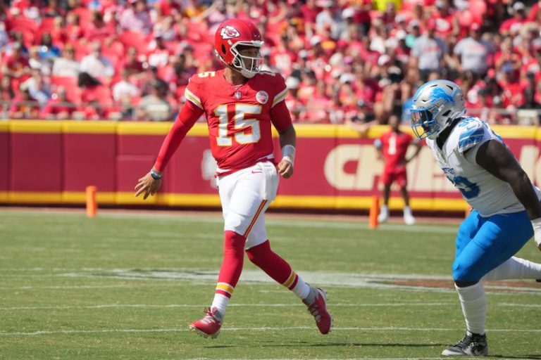 WATCH: Patrick Mahomes makes behind-the-back pass ‘out of spite’