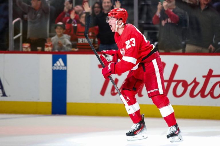 Key Red Wings forward lands lucrative deal two days before camp