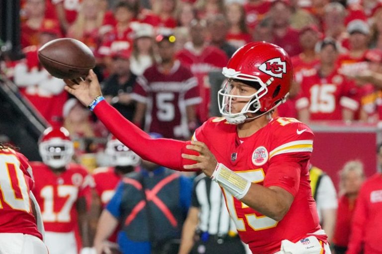 Patrick Mahomes tops Week 2 fantasy football QB rankings