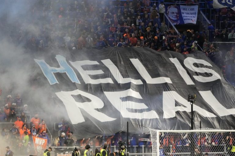 Two big rivalry games could produce playoff-clinchers