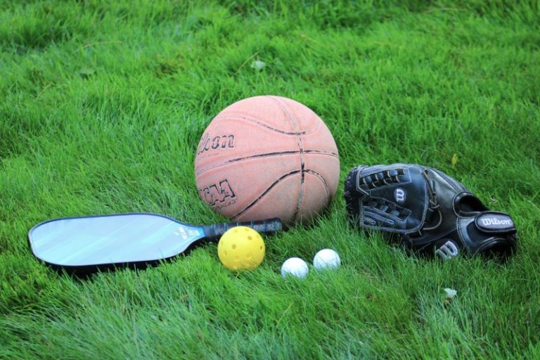 10 questions teen athletes need to ask if they play on a travel team