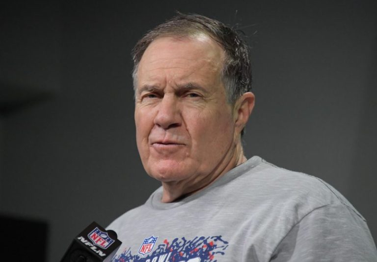 Bill Belichick again highlights ‘ManningCast’ during Falcons vs. Eagles
