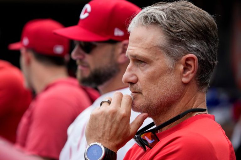 Reds fire manager David Bell