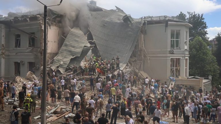 Biden admin faces mounting pressure to allow Ukraine to strike inside Russia with US missiles