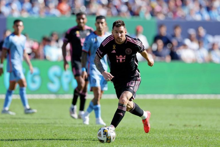 Messi, Inter Miami pursue MLS Supporters’ Shield vs. Crew: live updates