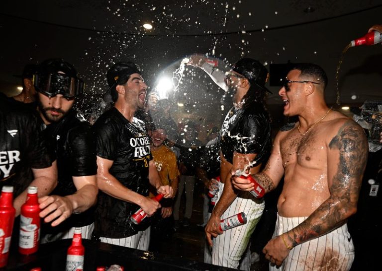 Padres sweep Braves to set up NLDS showdown vs. rival Dodgers