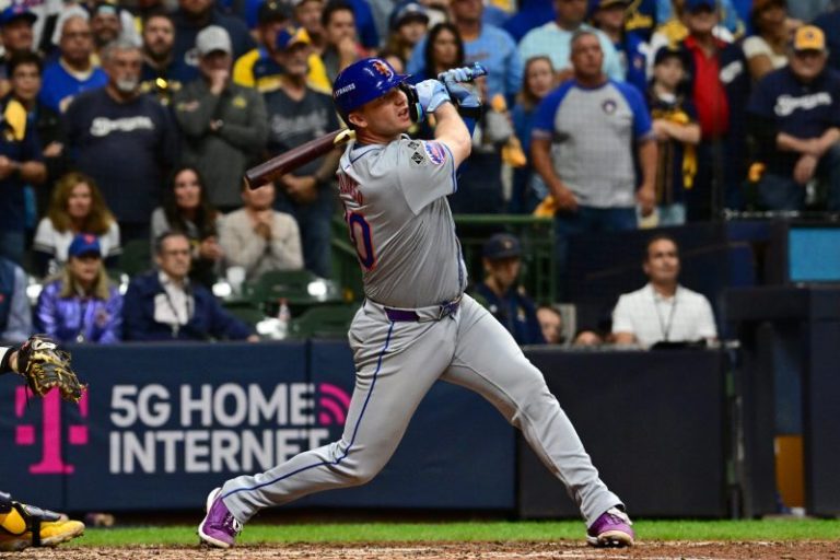 Watch: Pete Alonso’s go-ahead three-run homer in ninth vs. Brewers