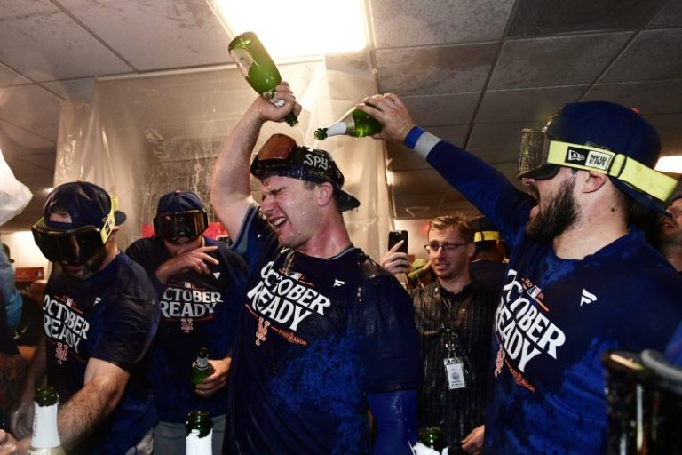 With one mighty swing, Pete Alonso keeps Mets’ storybook season alive