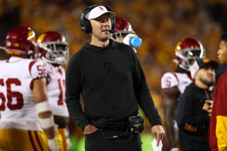 Even Lincoln Riley’s famed offense can’t bail Southern California out of mess