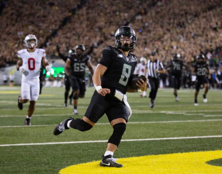 Oregon rises to No. 1 seed, pair of SEC teams join CFP bracket projection