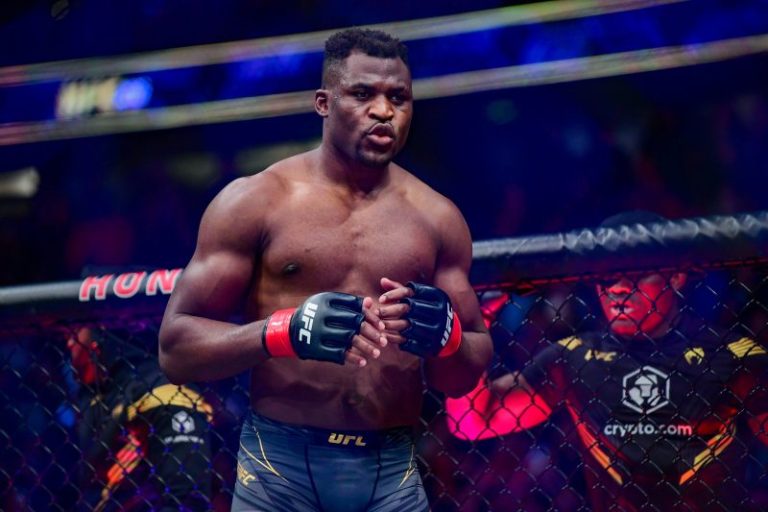 KO! Francis Ngannou downs Renan Ferreira in 1st round. How it happened