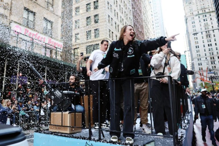Best moments from Liberty’s WNBA championship parade, NYC celebration
