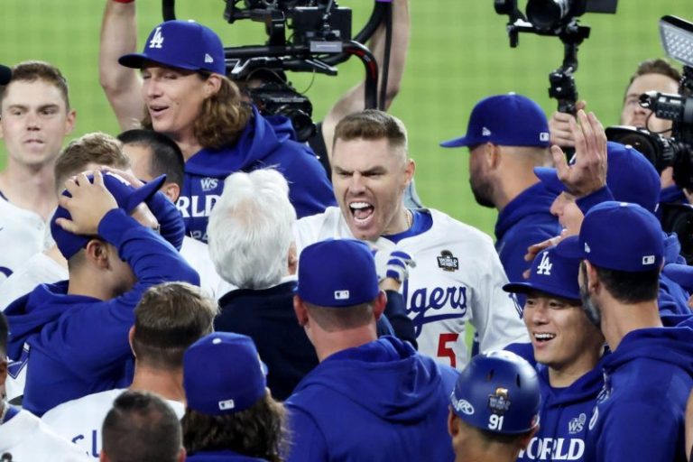 Kirk Gibson reacts to Freddie Freeman’s walk-off grand slam