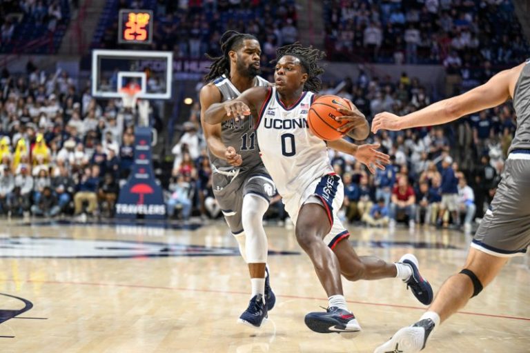 What to know for men’s college basketball Thanksgiving week tournaments
