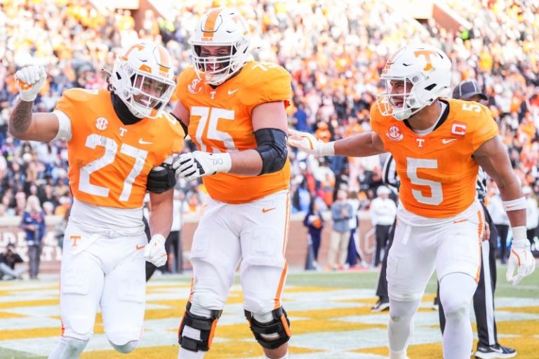 College Football Playoff bracket projection has Tennessee on rise