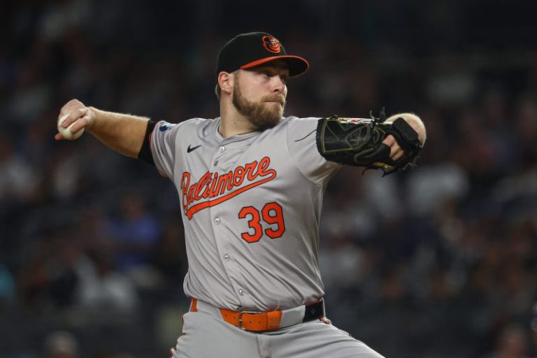 Former Cy Young winner signing massive deal with surprise team