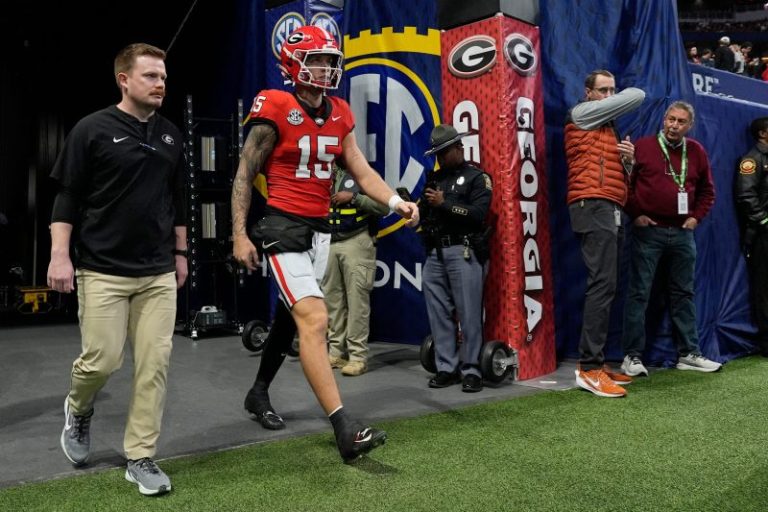 Carson Beck injury update: Kirby Smart provides update on Georgia QB