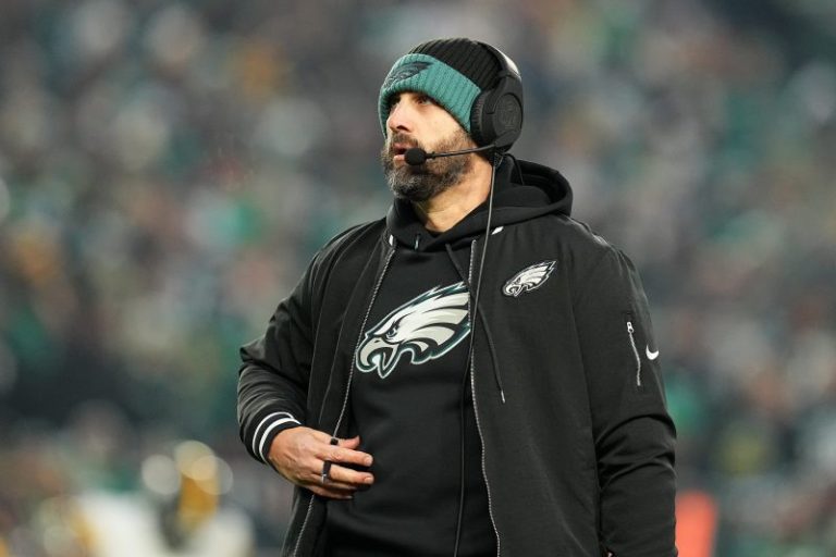 Eagles coach explains heated moment with standout player, assistant coach