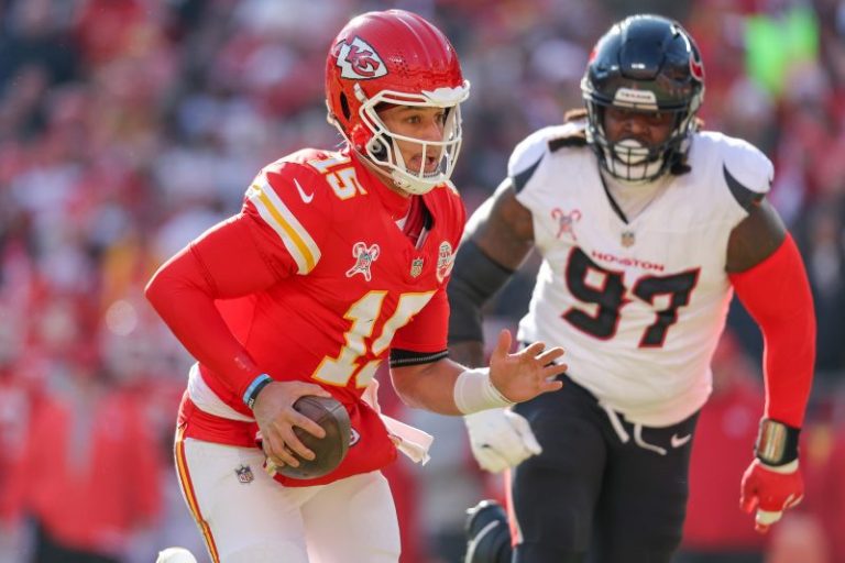 Patrick Mahomes serves up more evidence of his superhuman ability